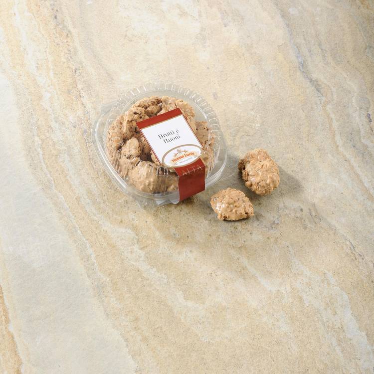 Les Biscotti Brutti e Buoni à la noisette
